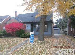 8424 Riverdale St, Dearborn Heights, MI 48127
