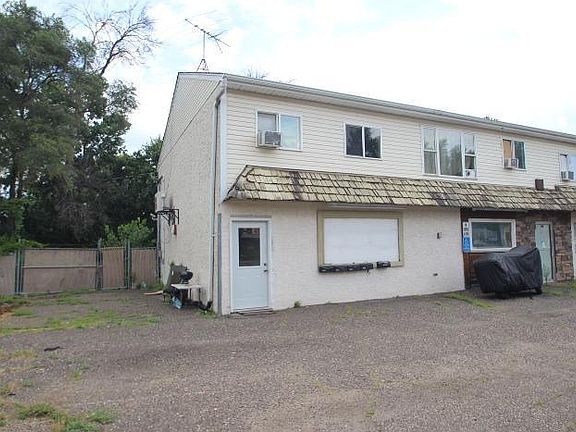 4th image of 401 W Main St APT 202