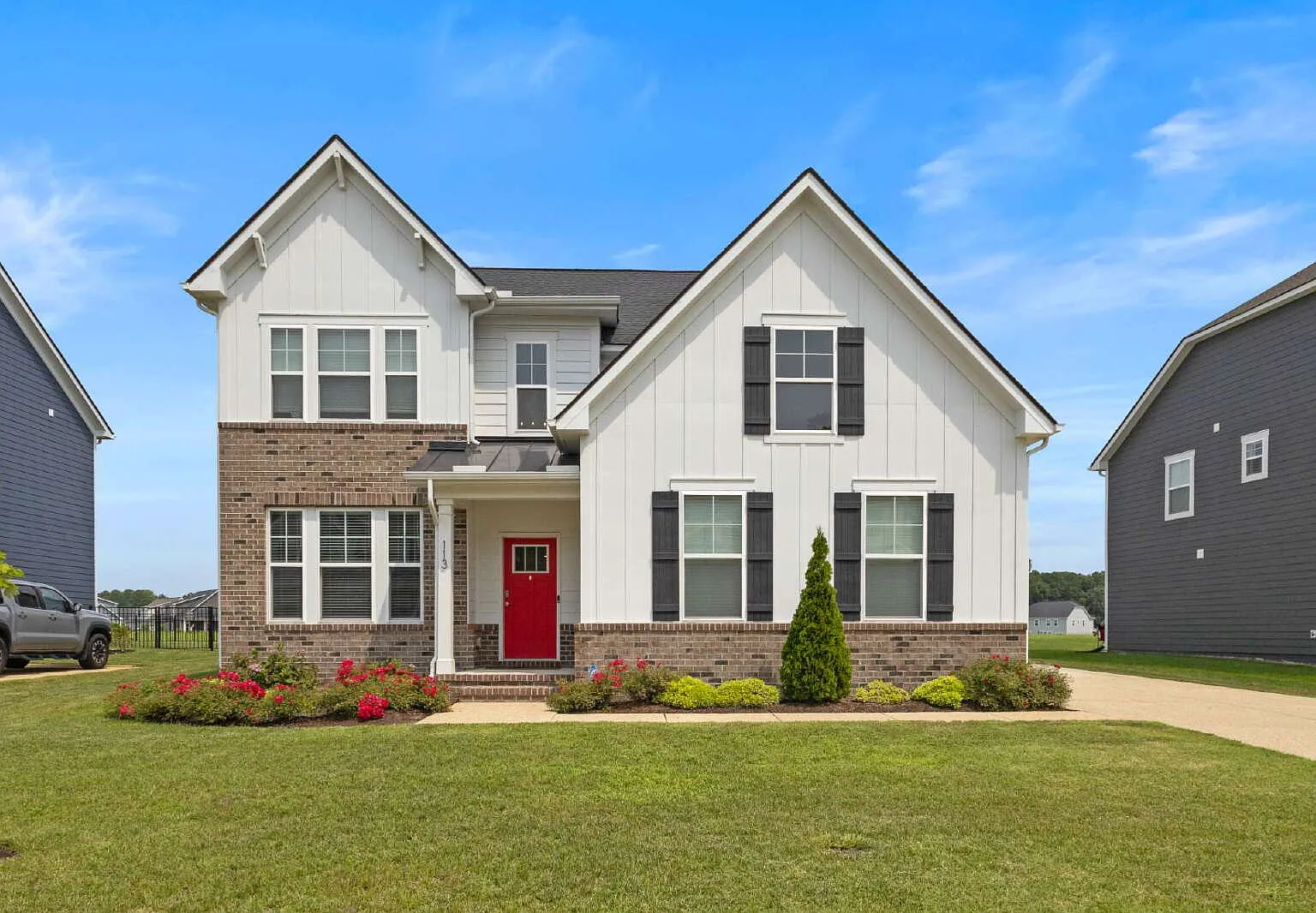 4 bed, 3.5 bath, 2800 sqft, $3,500 — Photo 1