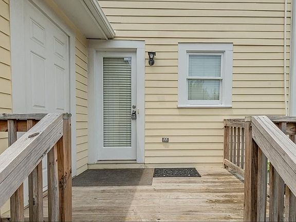 2nd image of 501 Fulton St #1