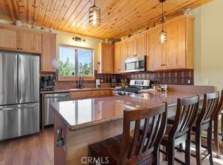 40272 Mahanoy Ln, Big Bear Lake, CA 92315