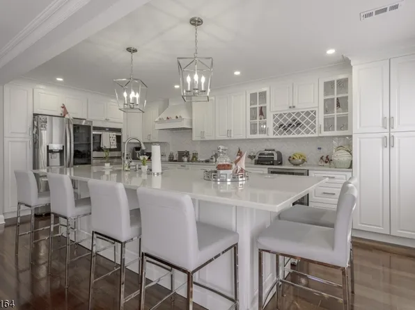 236 N 9Th St, Kenilworth Boro, NJ 07033