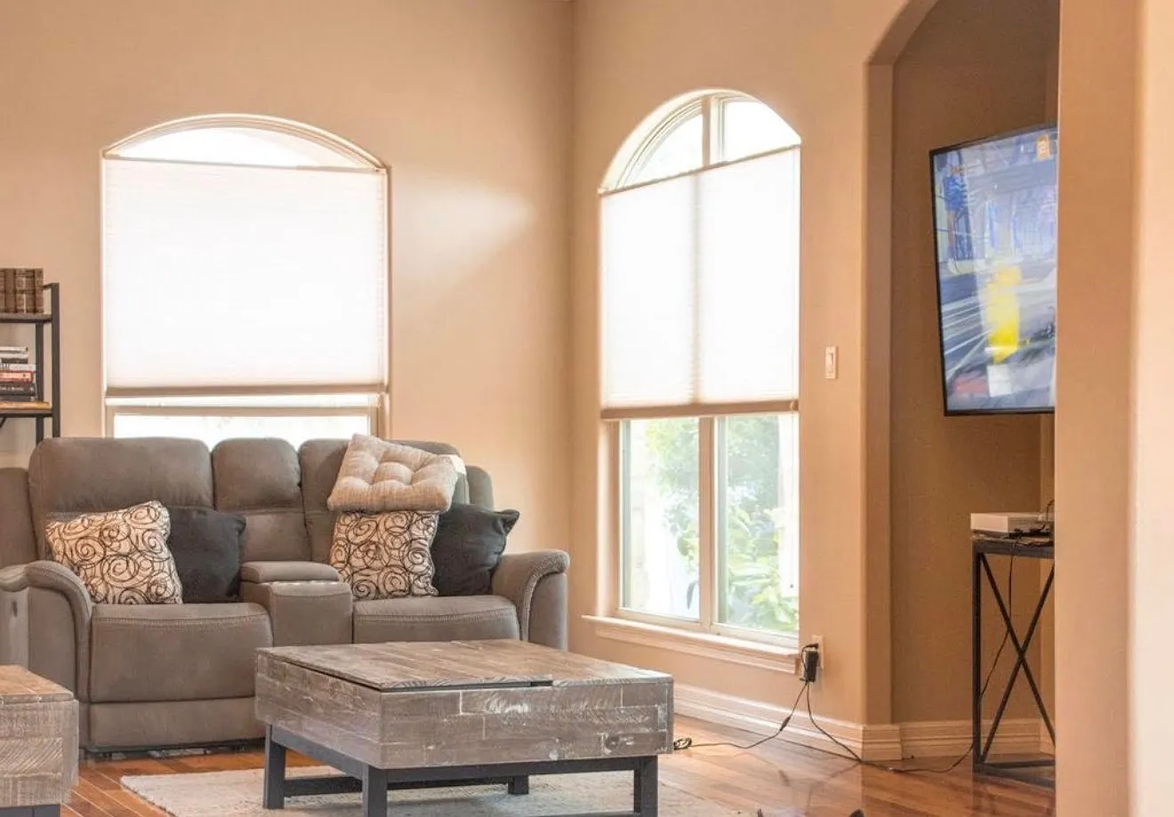 3 bed, 2.5 bath, 2312 sqft, $2,700 — Photo 4
