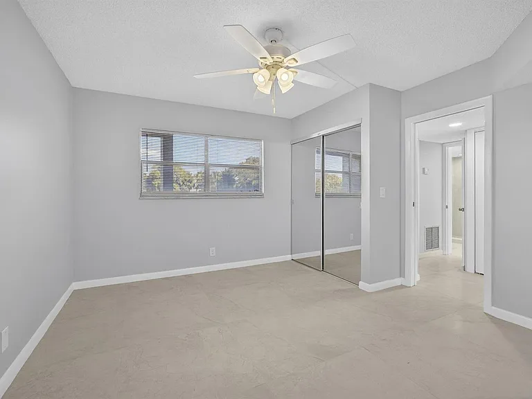 3590 Via Poinciana #202 — Photo 11