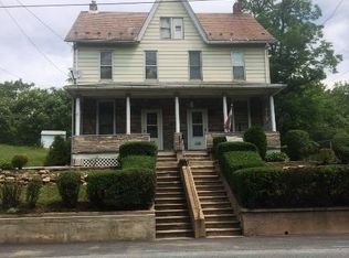 1045 Mauch Chunk Rd, Palmerton, PA 18071