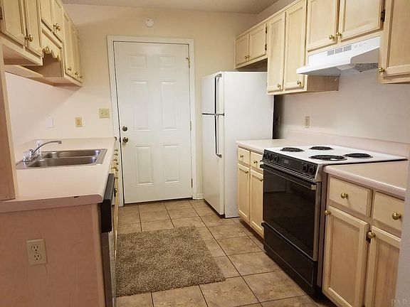 4th image of 2248 Sparrow Ln