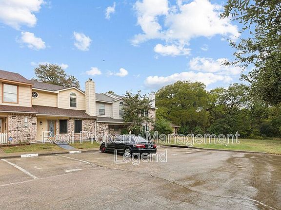 4th image of 3921 Brandon Park Dr