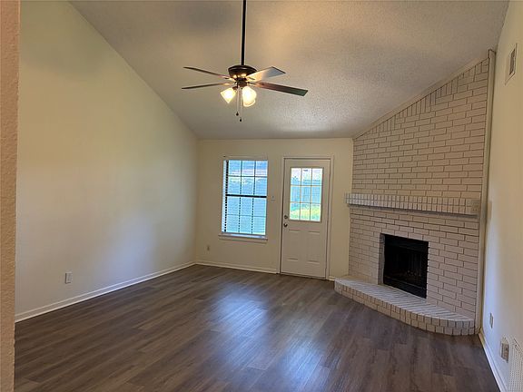 2nd image of 112 Cinnamon Ln