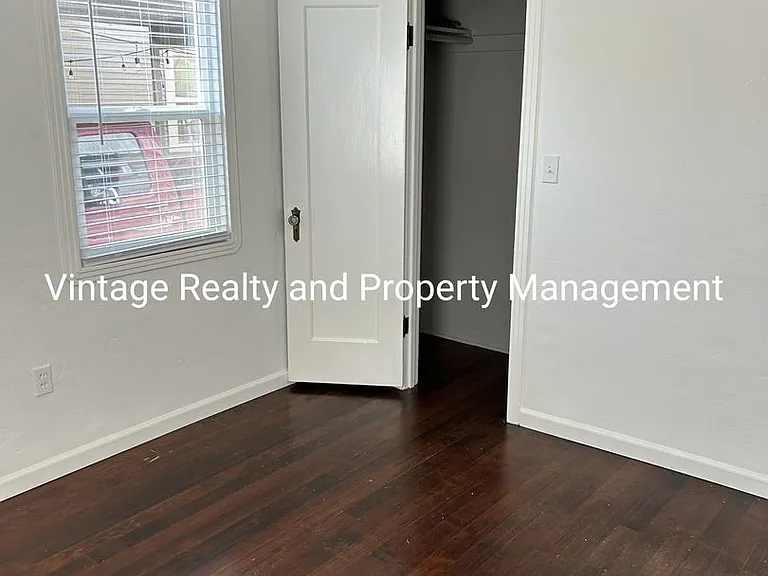 308 Louie Ave — Photo 9