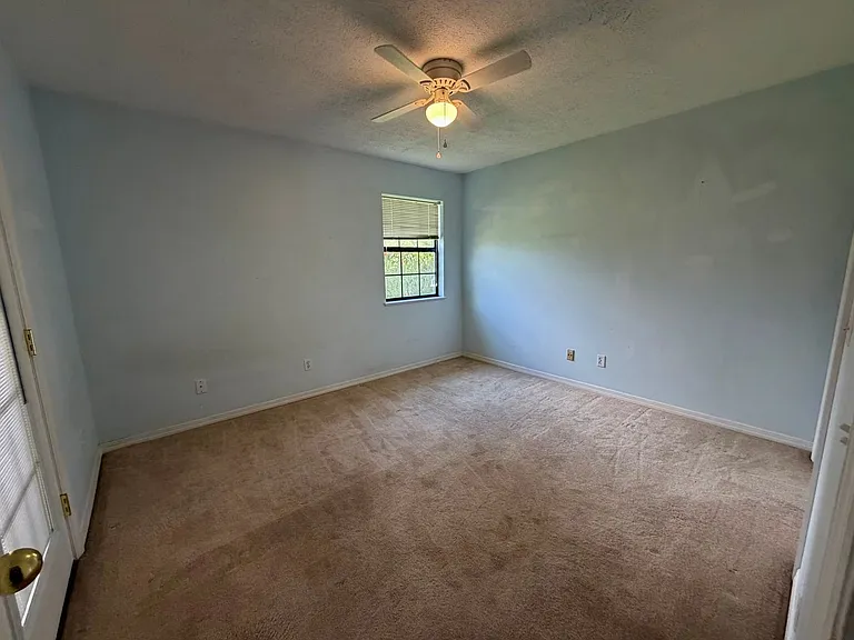 604 Mallory Dr — Photo 11