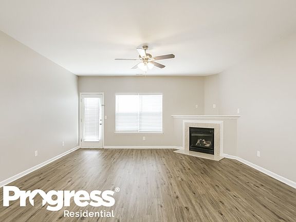 3rd image of 108 Zolder Ln