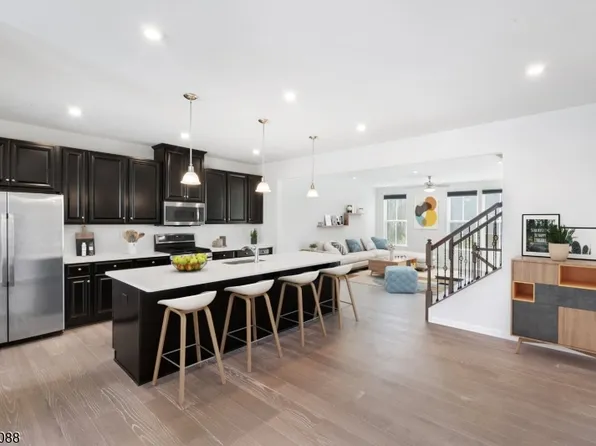 14 Swackhammer Way, Mount Olive Twp., NJ 07828