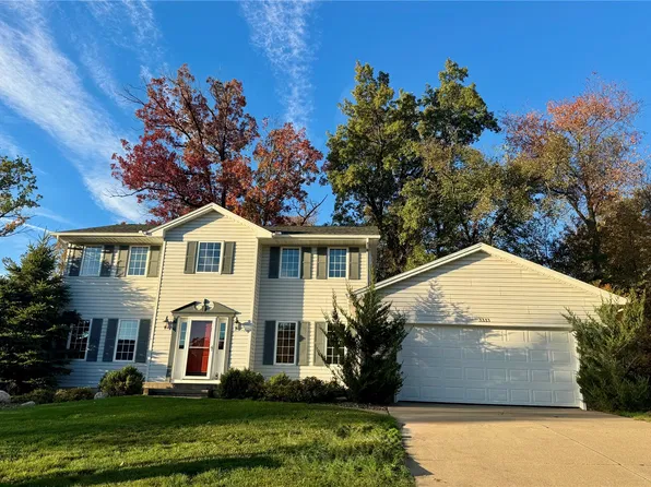 3333 Riverside Dr NE, Cedar Rapids, IA 52411