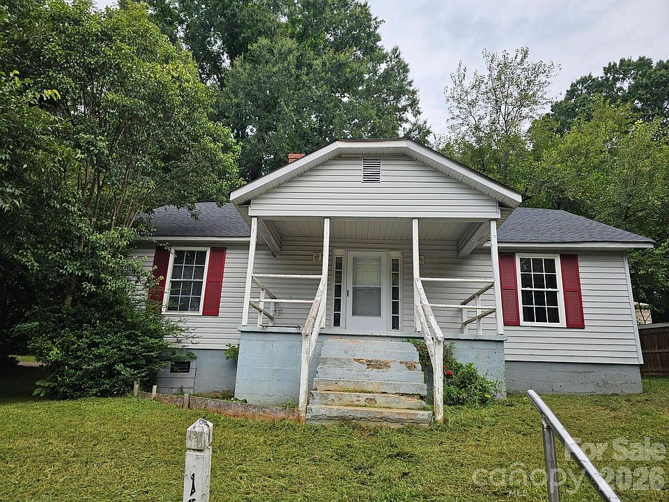 1st image of 152 Winecoff Ave NW