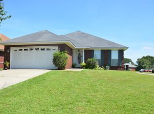 225 Windsor Garden Dr, Enterprise, AL 36330