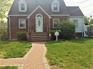 565 Crows Mill Rd, Fords, NJ 08863