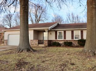 1327 W Downing St, Springfield, MO 65807