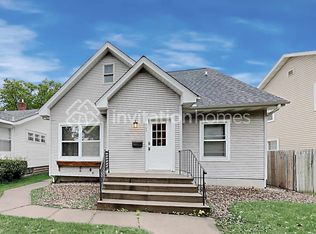 403 Cretin Ave S, Saint Paul, MN 55105