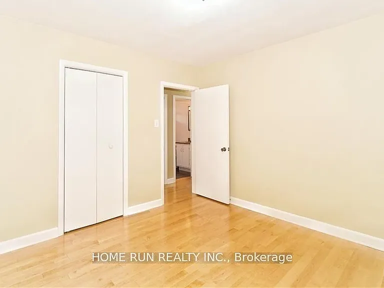 39 Epworth Ave — Photo 15