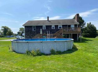155 Center View Dr, Portsmouth, RI 02871