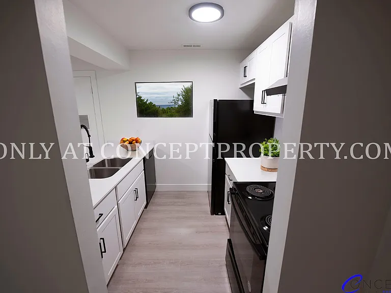 Lofts on 5th — Photo 36
