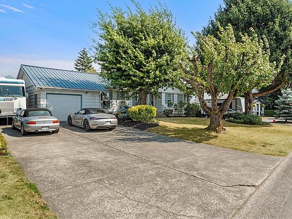 2nd image of 6820 Casabello Dr