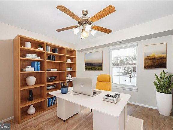 5th image of 3855 Shadywood Dr Unit 3A