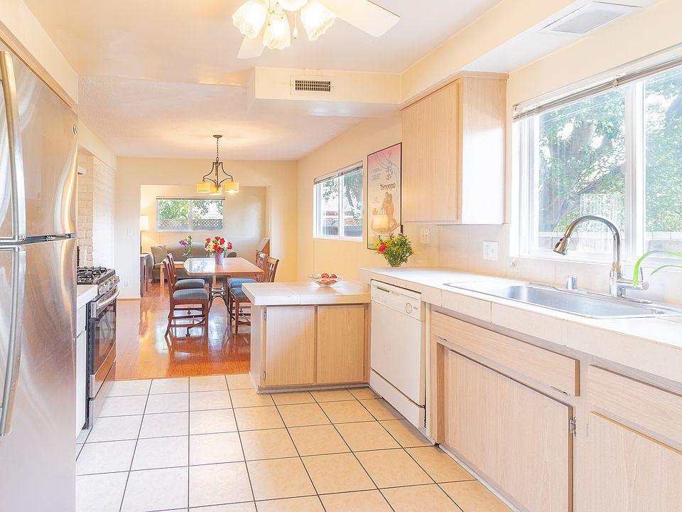 1st image of 6636 Ventura Canyon Ave