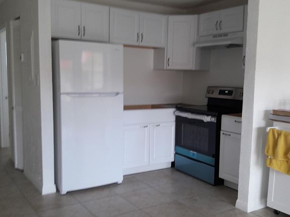 4th image of 2901 N Halifax Ave APT 221