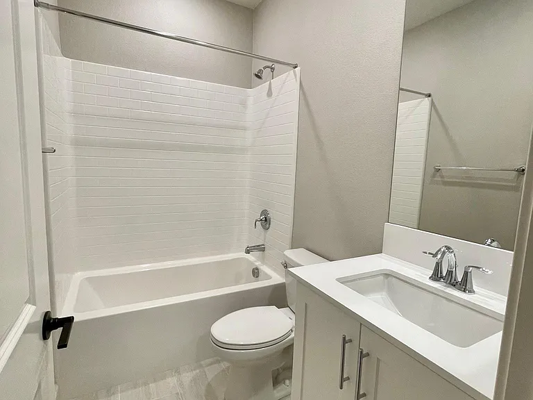 11002 Logan Way — Photo 13