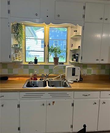 3rd image of 8700 E 74th St