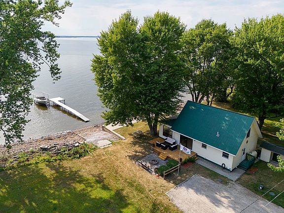2nd image of 502 Duck Point Road