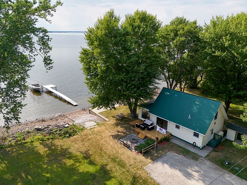 1st image of 502 Duck Point Road