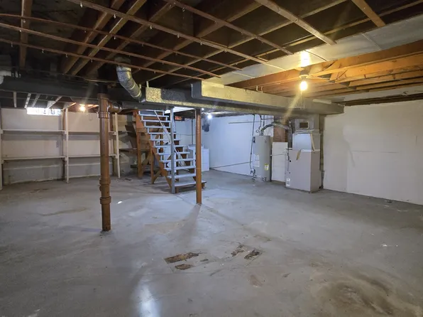 2007 S Old Manor Rd, Wichita, KS 67218