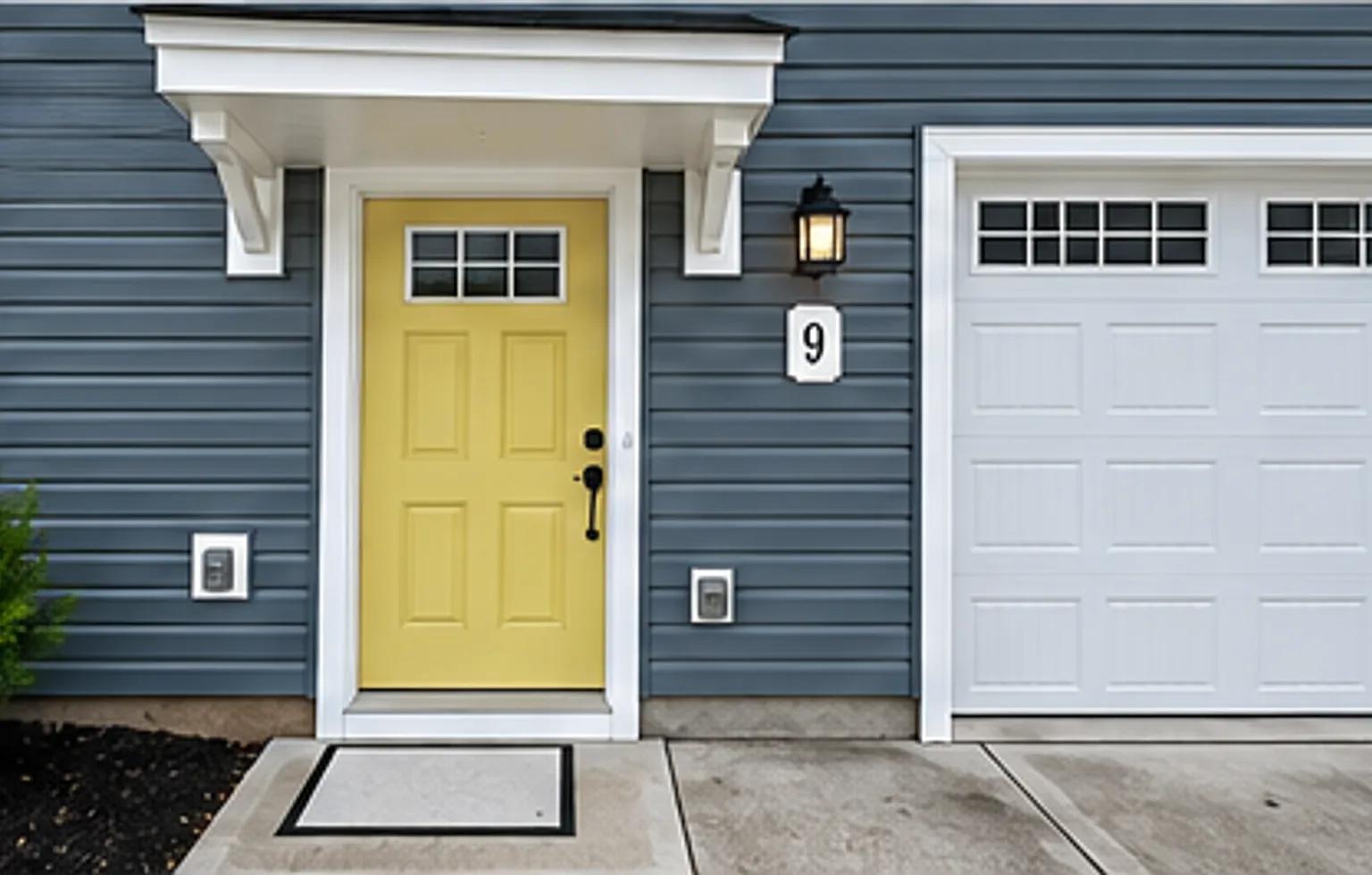 Modern Townhome with Attached Garage, Granite Kitchen & Private Deck — Photo 1