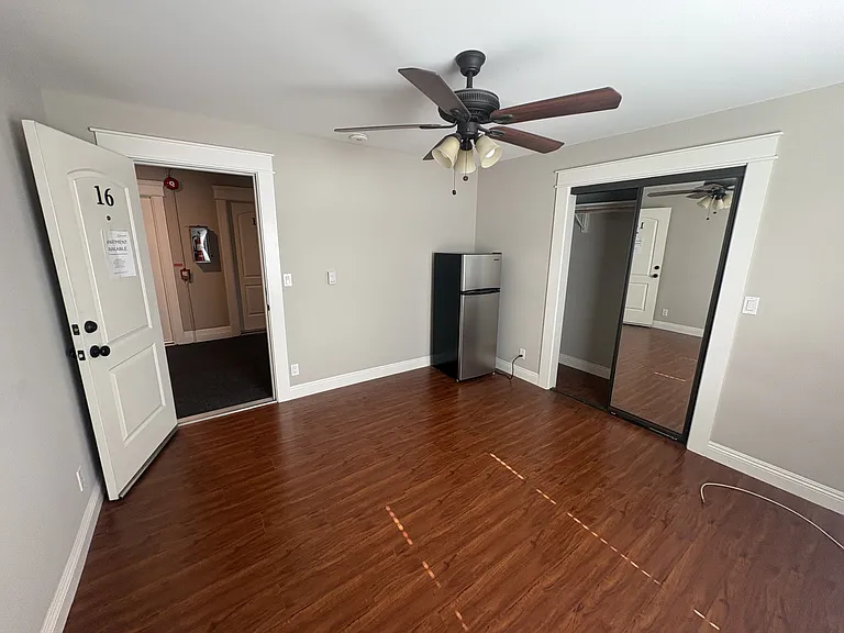 161 Chestnut St #16 — Photo 2