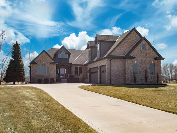 505 Willowbrook Ct, Jefferson, SD 57038