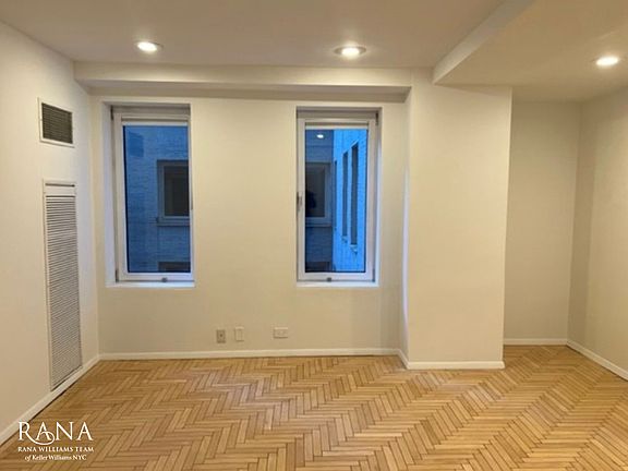 4th image of 106 Central Park S APT 15E