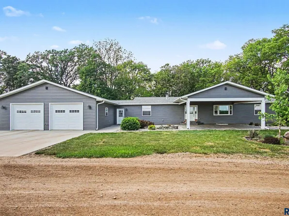46845 238th St, Colman, SD 57017