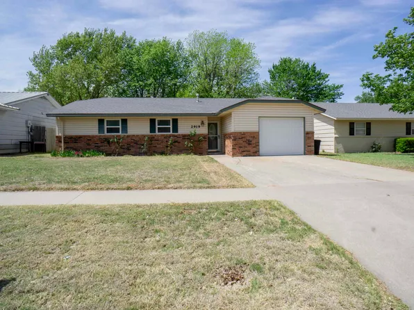 2919 Edgewood Dr, Woodward, OK 73801