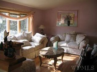 3 Abraham Gunn Mem Dr, Cortlandt Manor, NY 10567