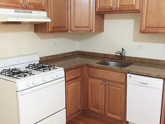 2nd image of 35275 N Broadway #1W
