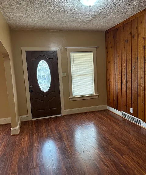 663 Gardendale Ave — Photo 2