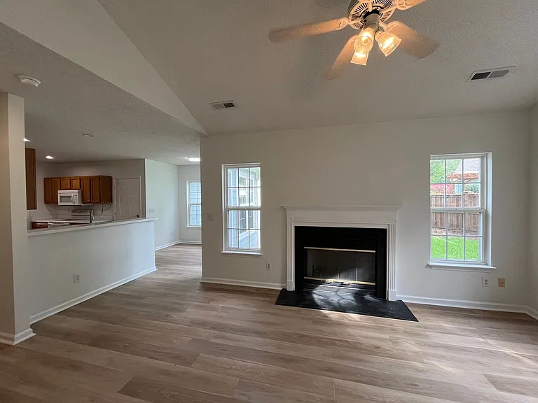 1408 Barouche Ct — Photo 13