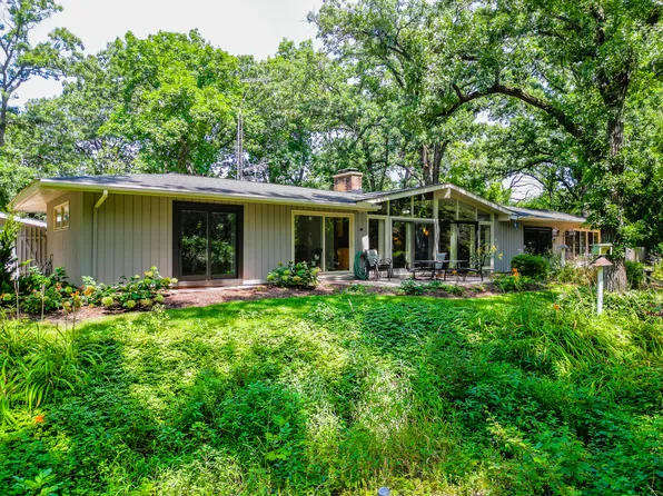 608 Old Hickory Ln, Libertyville, IL 60048