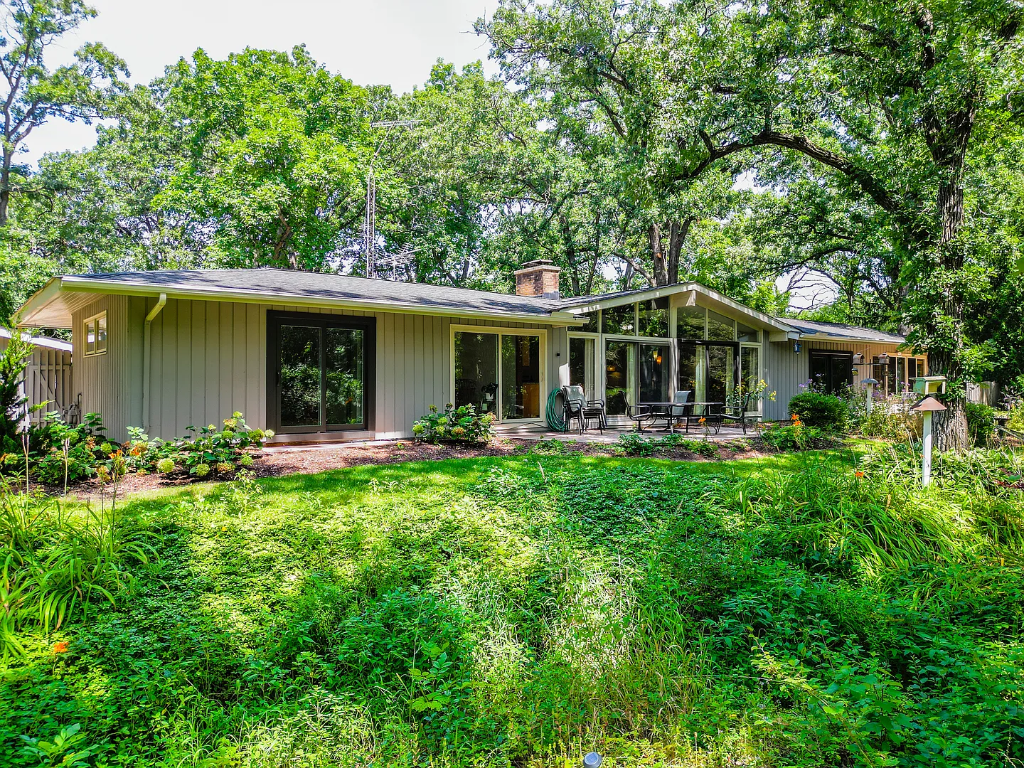 608 Old Hickory Ln photo 1