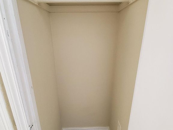 5th image of 6715 N California Ave APT Gs