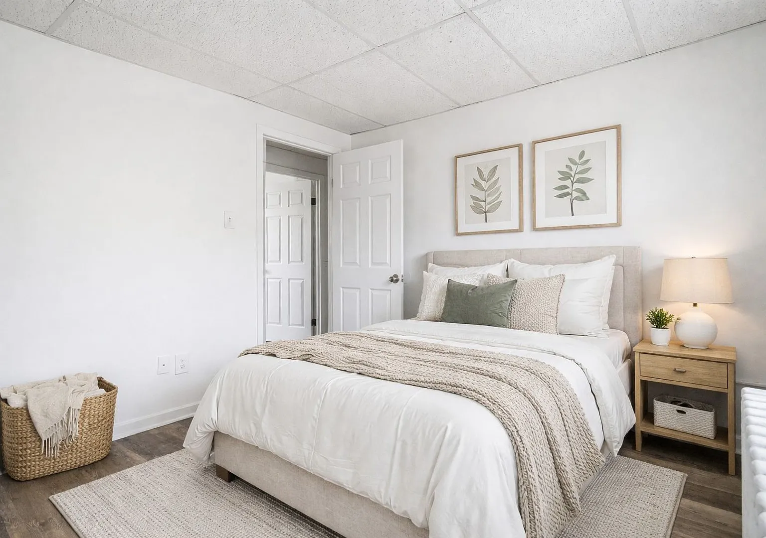 Updated Apartment Homes Near Downtown | 126 W 9th Ave — Photo 2