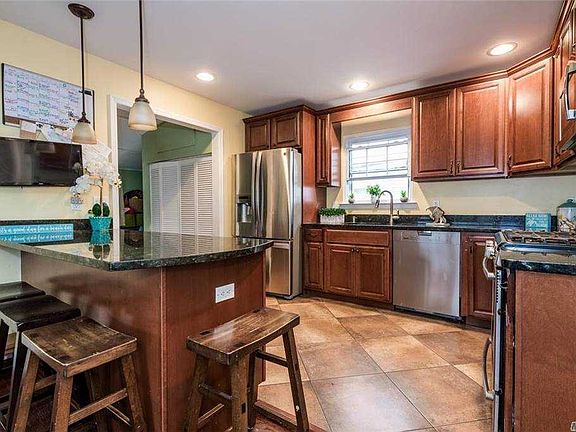 5th image of 82 Livingston Ave