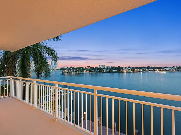 511 Bayshore Dr #401 — Photo 12